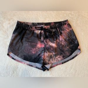 Old Navy • Dolphin-hem Running Shorts • Women’s Size M • Pink & Black Tie-Dye